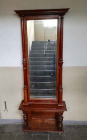 gruenderzei-spiegel-mit-saeulen-und-konsole-nuss-um-1880