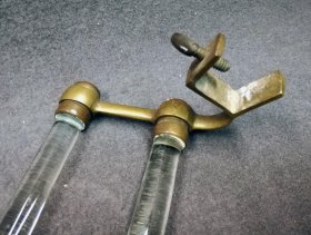 handtuchhalter-zum-festklemmen-um-1900-glasstangen-in-messingfassung-mit-klemmschrauben-l-49-5-cm-b-10-12-cm.4